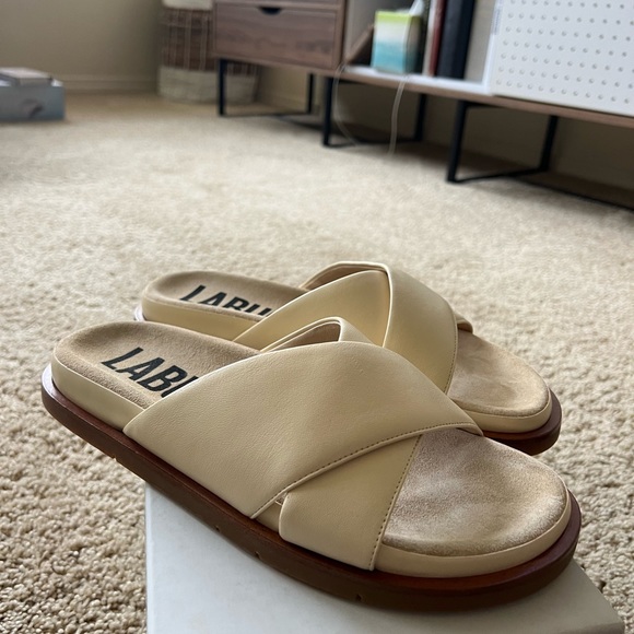 LABUCQ Mo Slide Cream Nappa Sandals - Picture 3 of 8